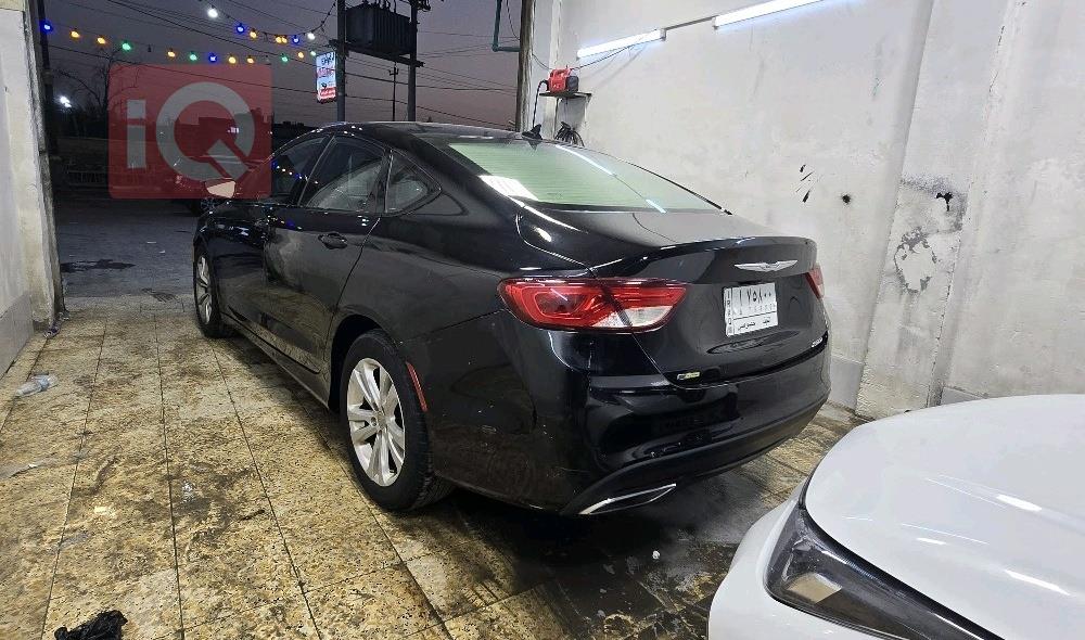 Chrysler 200